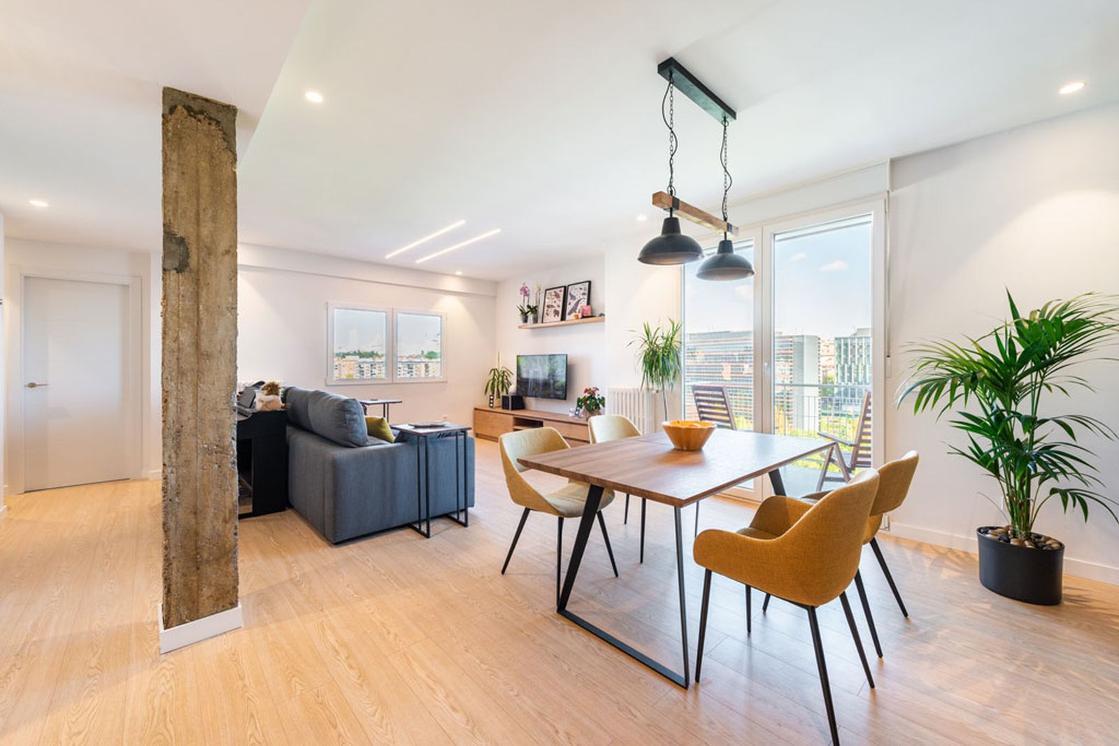 Fotogalería con 100 img