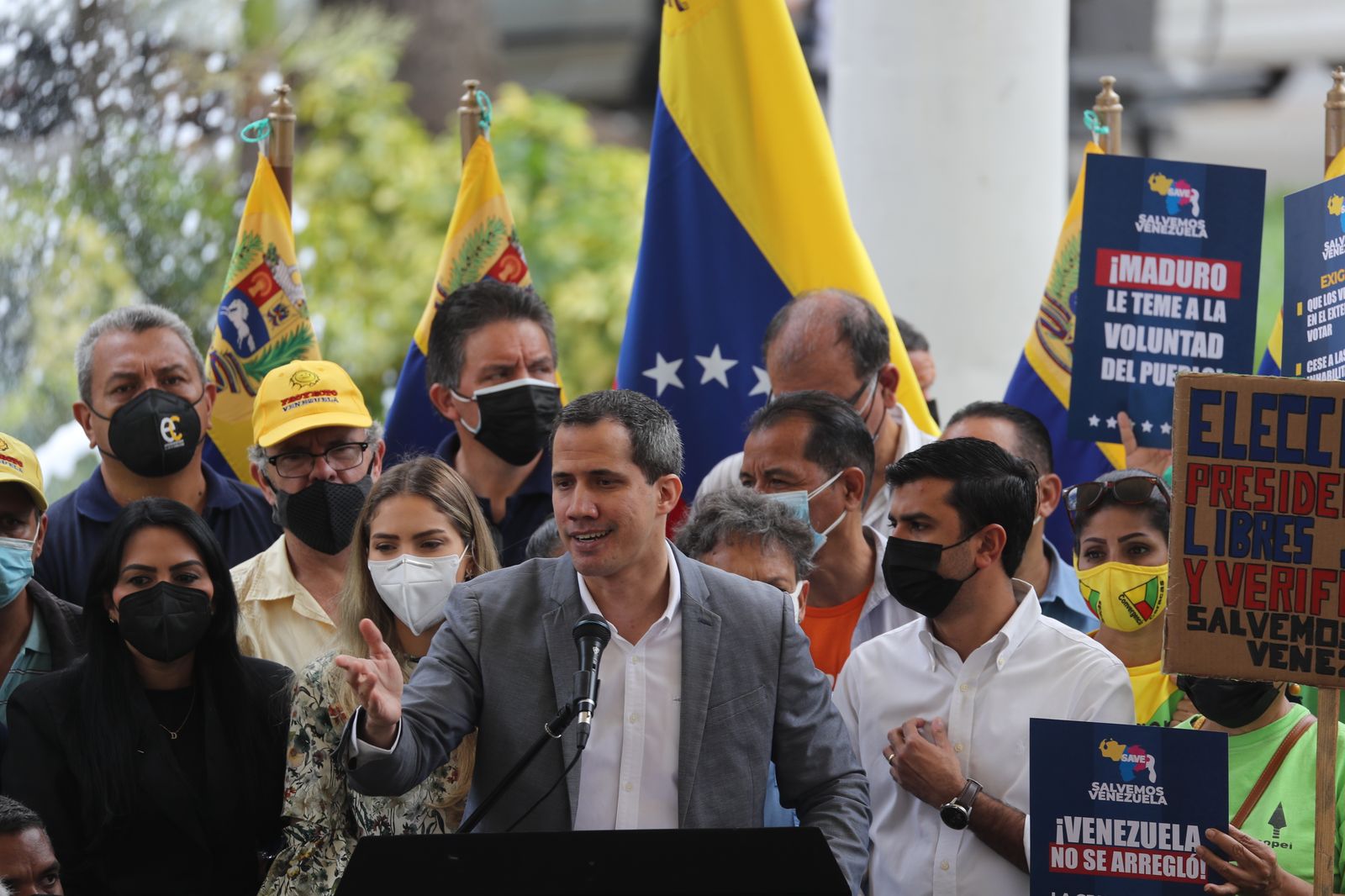 Guaidó dice que mantiene comunicación "rutinaria y habitual" con EE.UU. y la UE