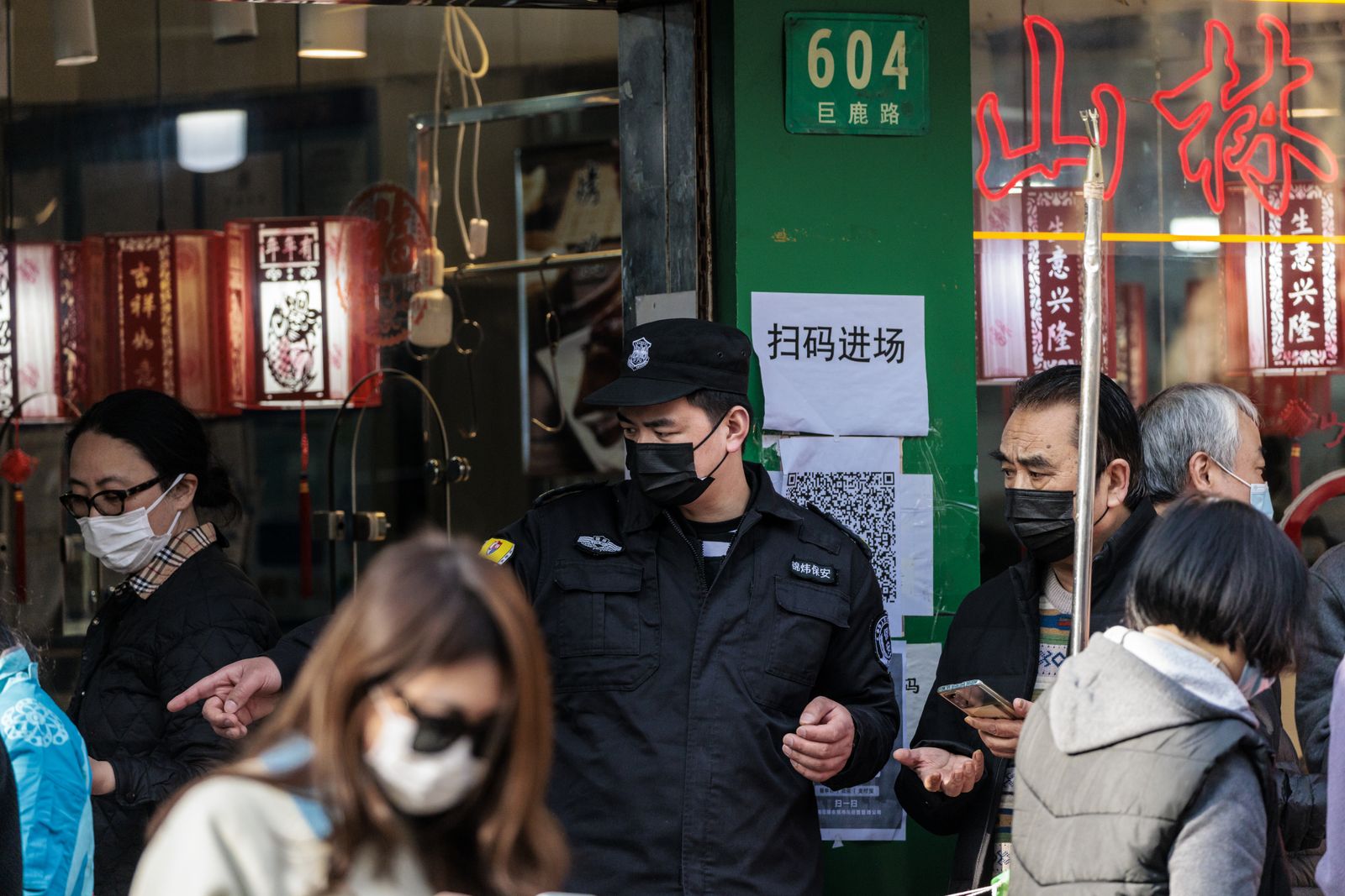 China detecta 2.010 nuevos casos locales de covid-19