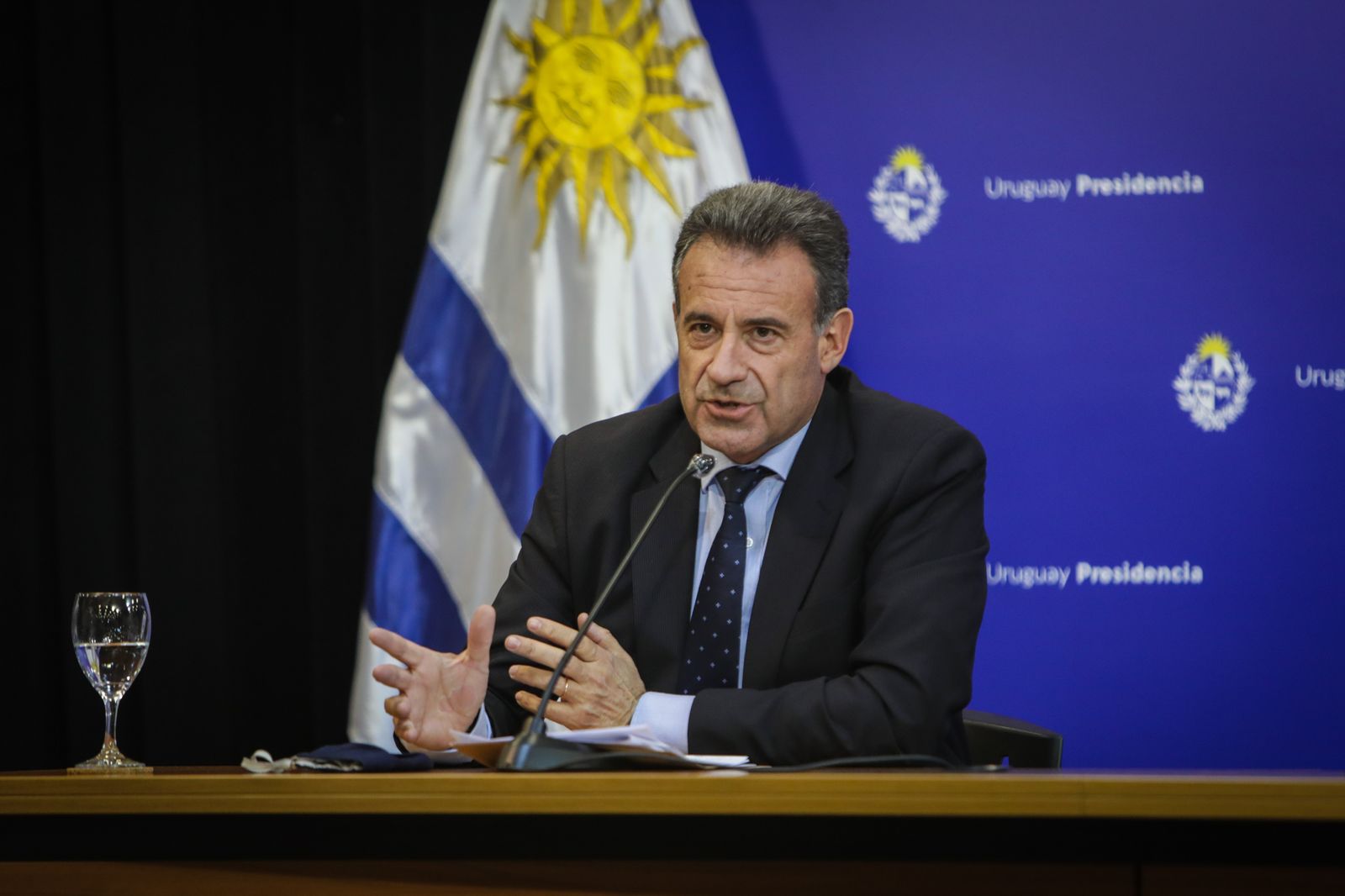 El ministro de Salud, décimo integrante del Ejecutivo uruguayo con covid en 2022