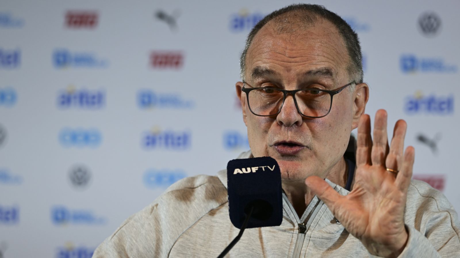Marcelo Bielsa anunció convocatoria de jugadores de Uruguay