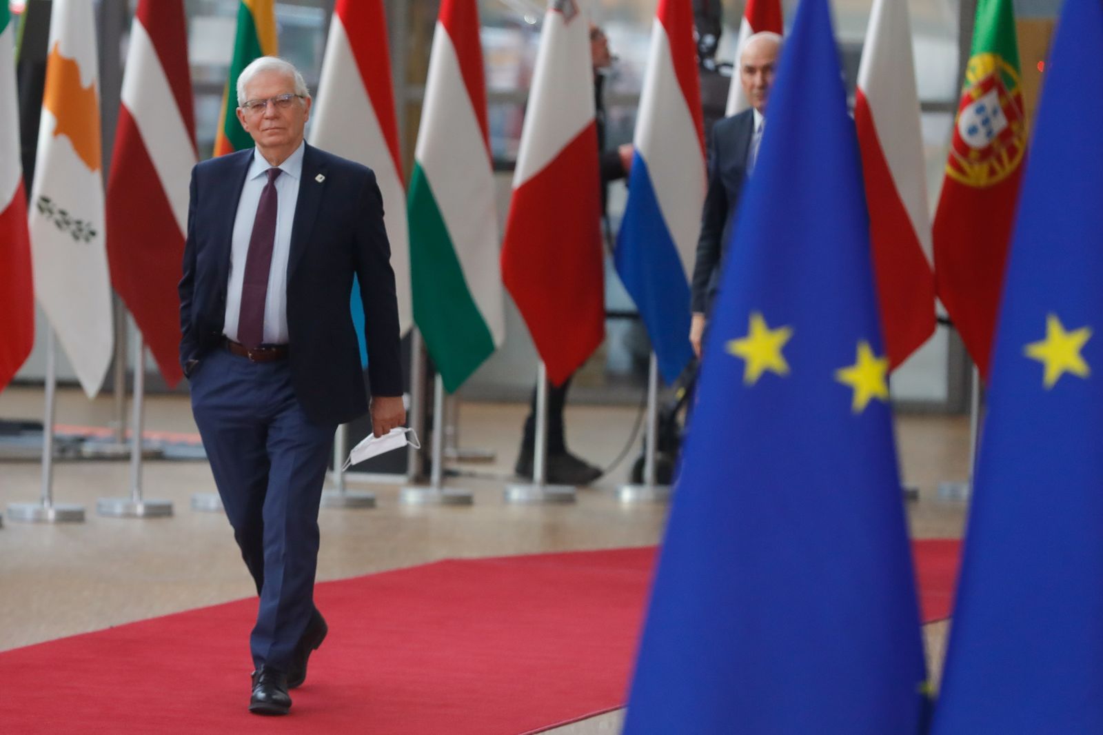 Los líderes de la UE abordan los precios de la energía en el segundo día de cumbre